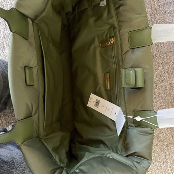 Tory Burch Ella puffer handbag tote NWT SOLD OUT COLLR - Picture 3 of 5